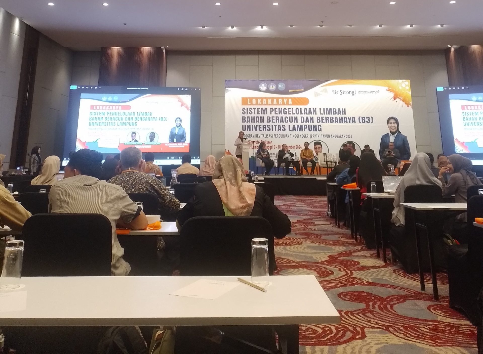 PARTISIPASI UPT LTSIT UNILA DALAM LOKAKARYA "SISTEM PENGELOLAAN LIMBAH BAHAN BERACUN DAN BERBAHAYA (B3)"